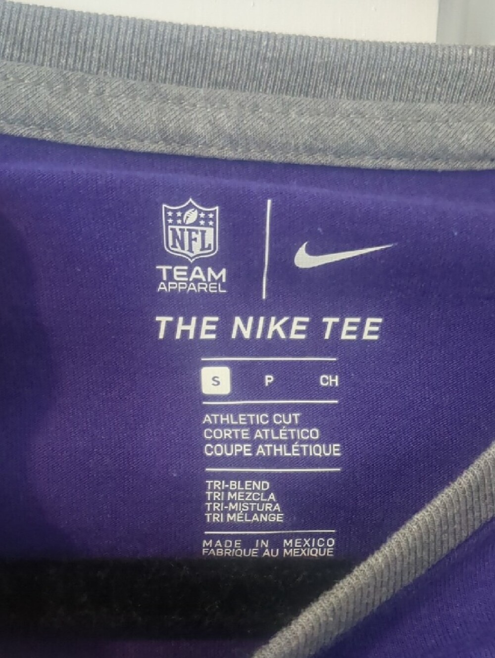 NWT! Nike Women's Purple and Gray Minnesota Vikings Raglan Top - Picture 4 of 5